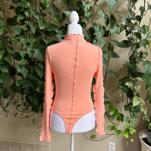 BLANC NWOT Pink Reverse Stitch Bodysuit | medium - Picture 6 of 9